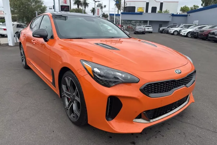2019 Kia Stinger GT photo 1