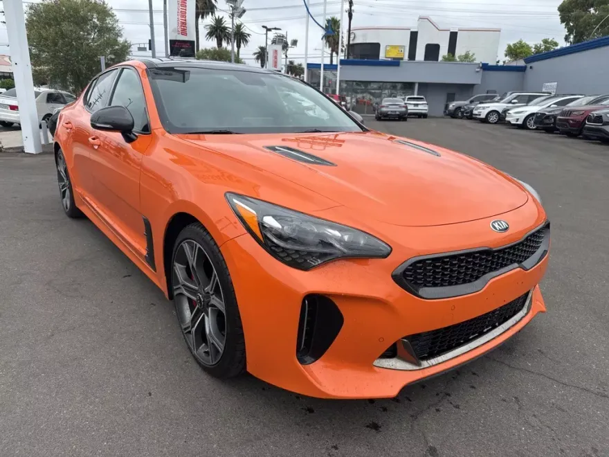 2019 Kia Stinger GT photo 1