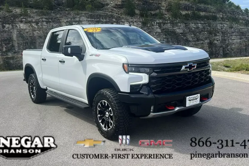2023 Chevrolet Silverado 1500 ZR2 photo 1