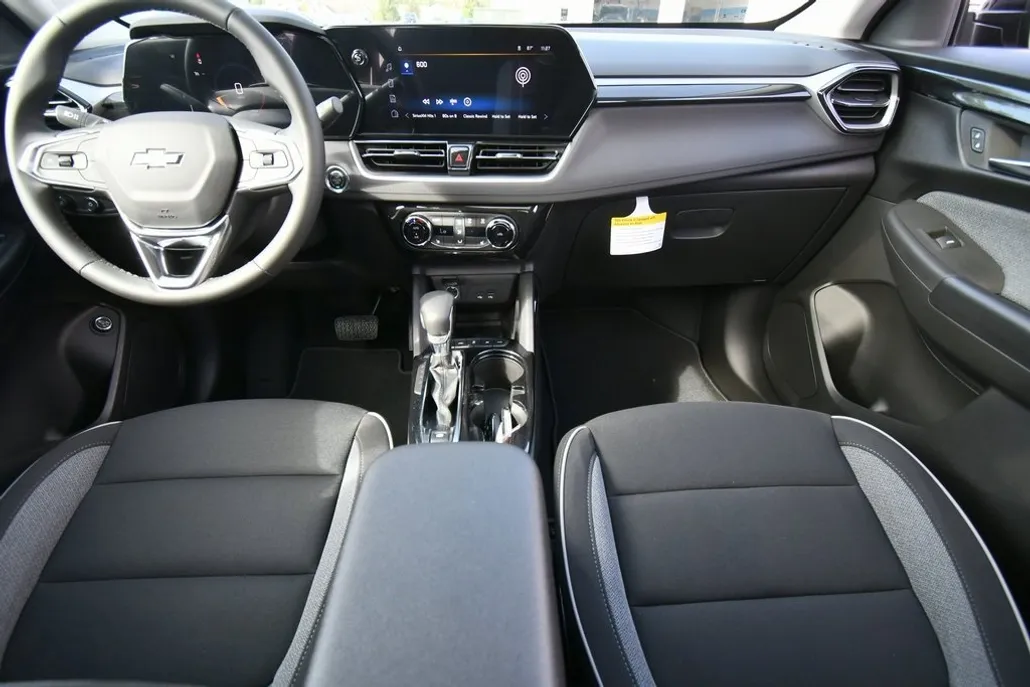 2026 Chevrolet Trailblazer LT photo 1