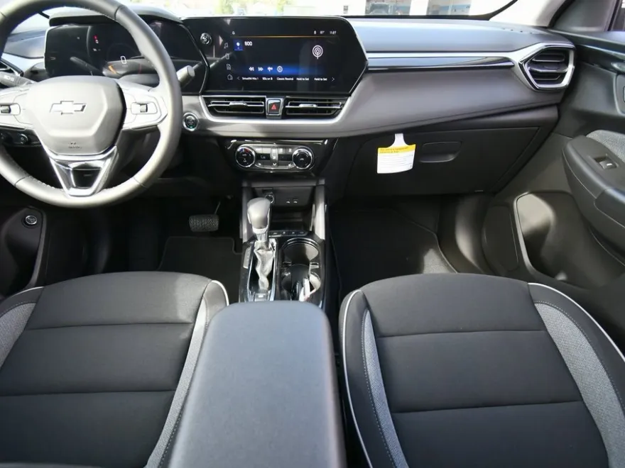 2026 Chevrolet Trailblazer LT photo 1