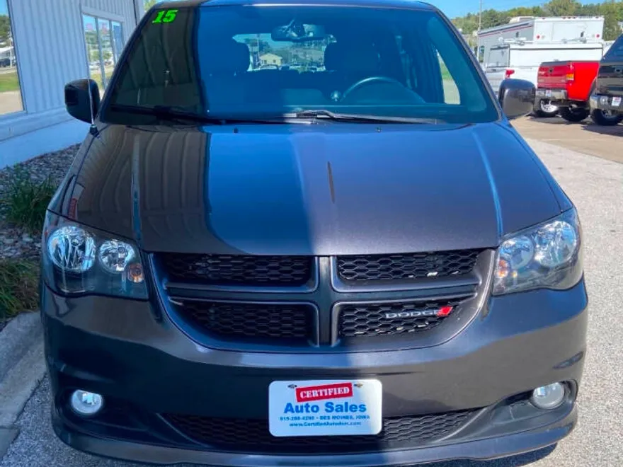 2015 Dodge Grand Caravan R/T photo 1