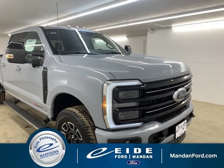 2025 Ford F-350 Platinum photo 1