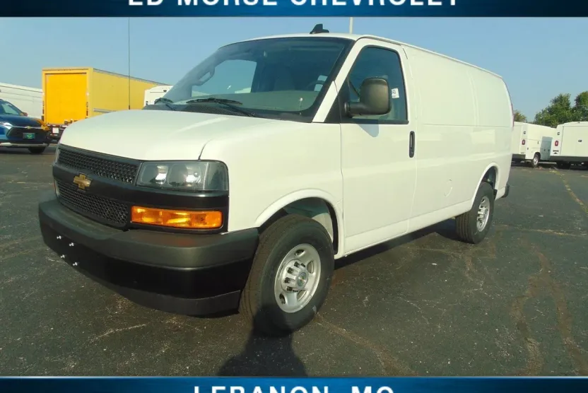 2024 Chevrolet Express Cargo 3500 photo 1