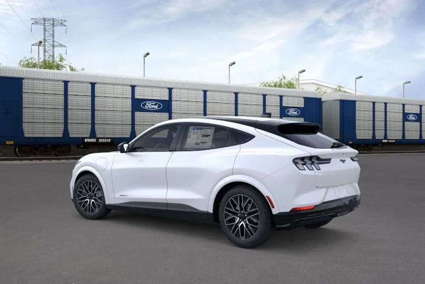 2025 Ford Mustang Mach-E Premium photo 1