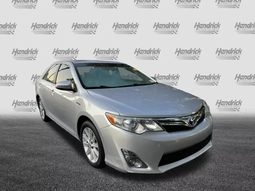 2012 Toyota Camry Hybrid XLE photo 1