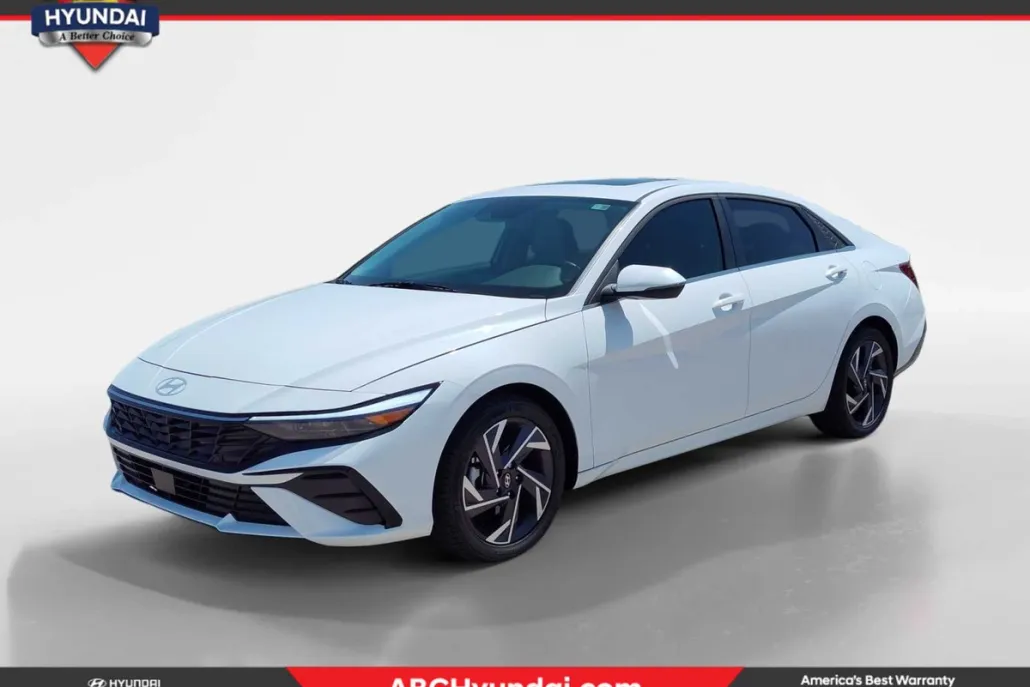 2025 Hyundai Elantra Limited photo 1