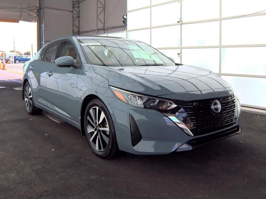 2024 Nissan Sentra SV photo 1