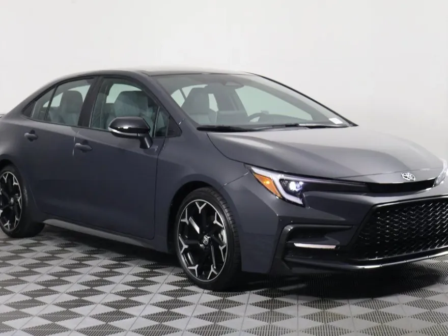 2025 Toyota Corolla SE photo 1