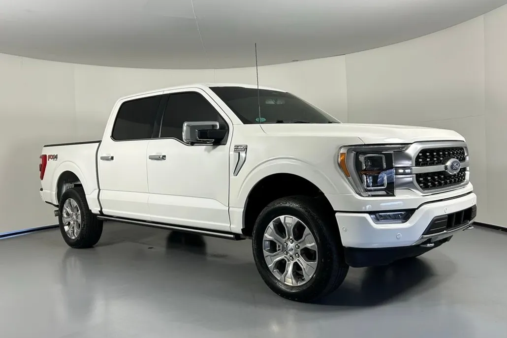 2023 Ford F-150 Platinum photo 1