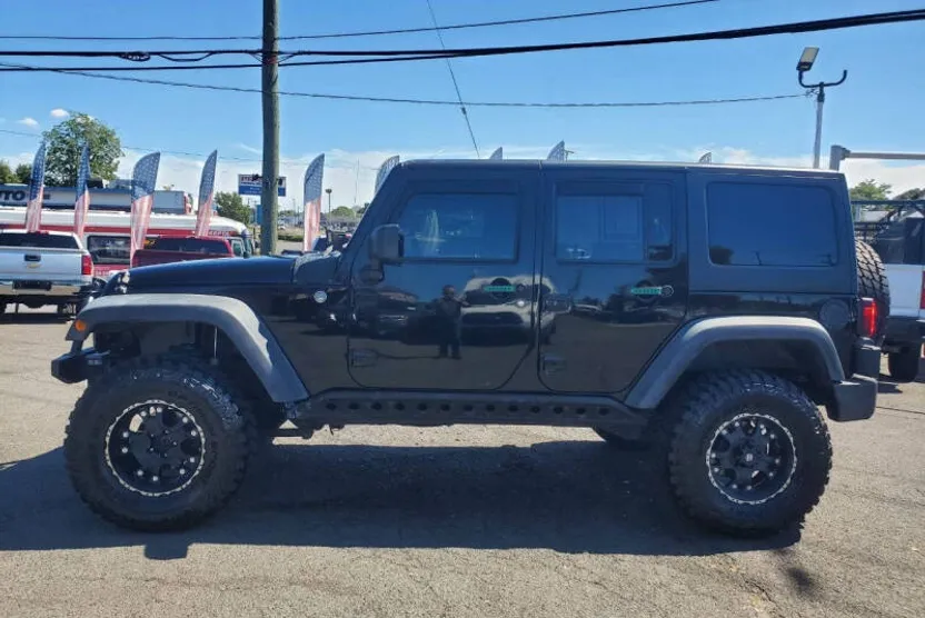 2011 Jeep Wrangler Unlimited Sport photo 1
