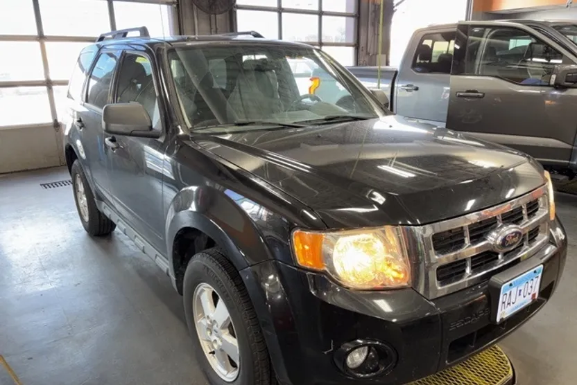 2011 Ford Escape XLT photo 1