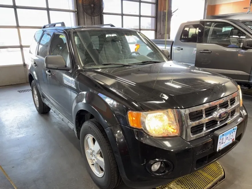 2011 Ford Escape XLT photo 1