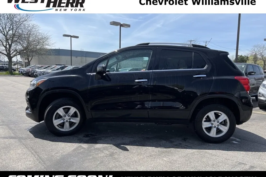 2020 Chevrolet Trax LT photo 1