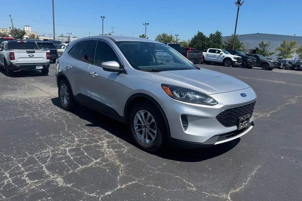 2020 Ford Escape SE photo 1