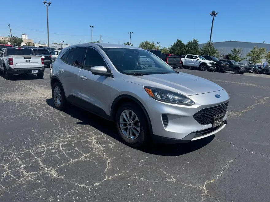 2020 Ford Escape SE photo 1