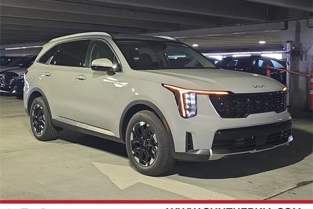2026 Kia Sorento S photo 1