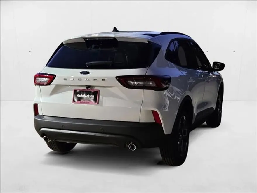 2025 Ford Escape ST-Line photo 1