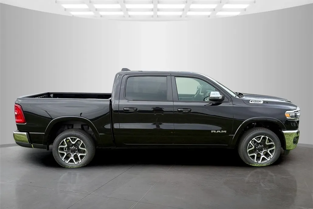 2025 Ram 1500 Laramie photo 1
