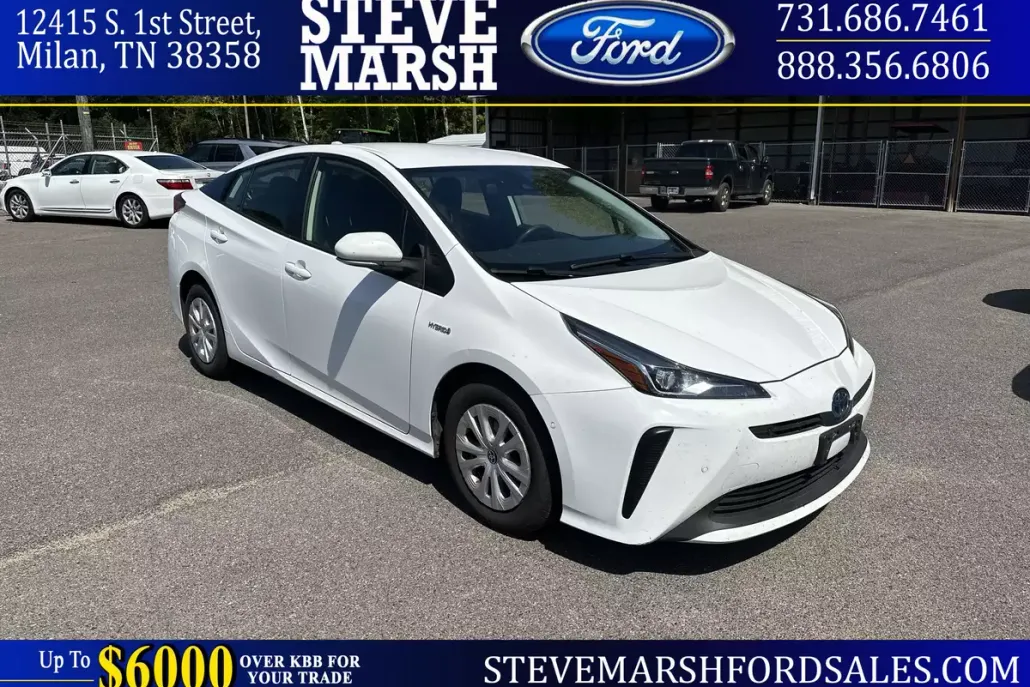 2022 Toyota Prius L Eco photo 1