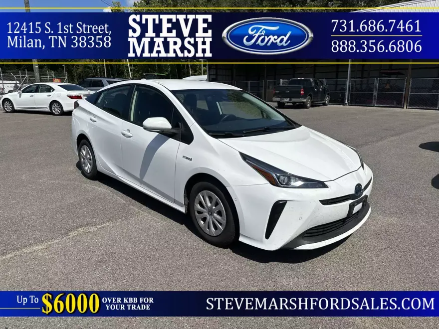 2022 Toyota Prius L Eco photo 1