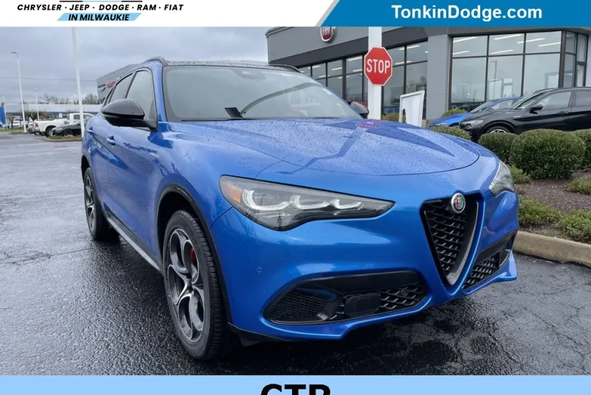 2024 Alfa Romeo Stelvio photo 1