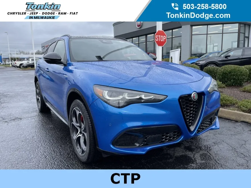 2024 Alfa Romeo Stelvio photo 1