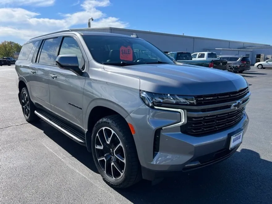 2021 Chevrolet Suburban RST photo 1