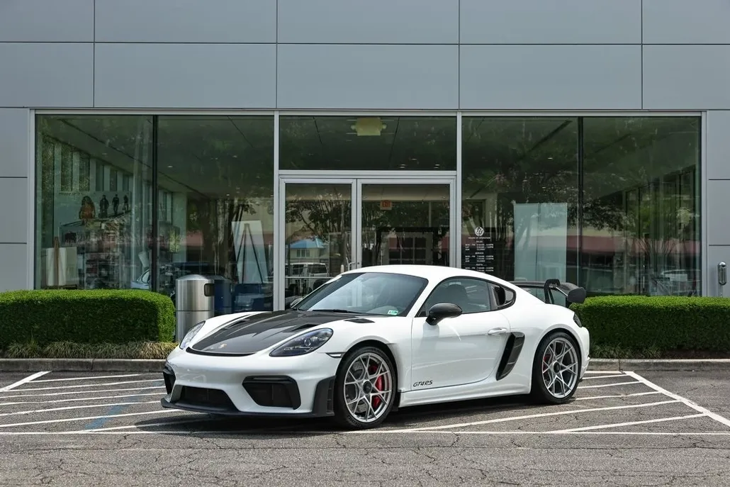 2023 Porsche Cayman GT4 RS photo 1