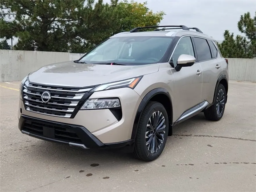 2026 Nissan Rogue Platinum photo 1