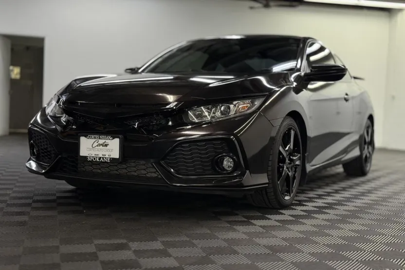 2017 Honda Civic Si photo 1