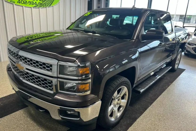 2015 Chevrolet Silverado 1500 LT photo 1