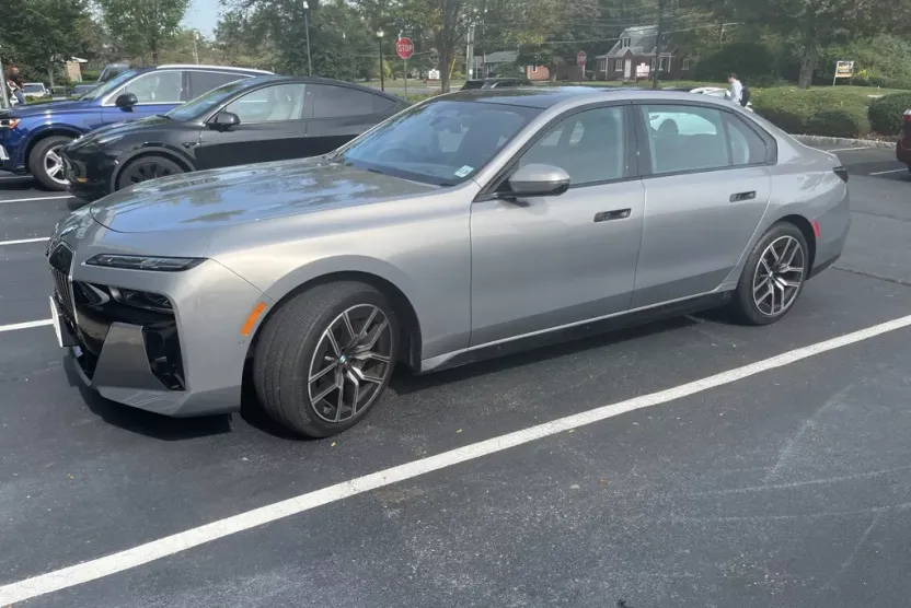 2024 Bmw 740i xDrive photo 1
