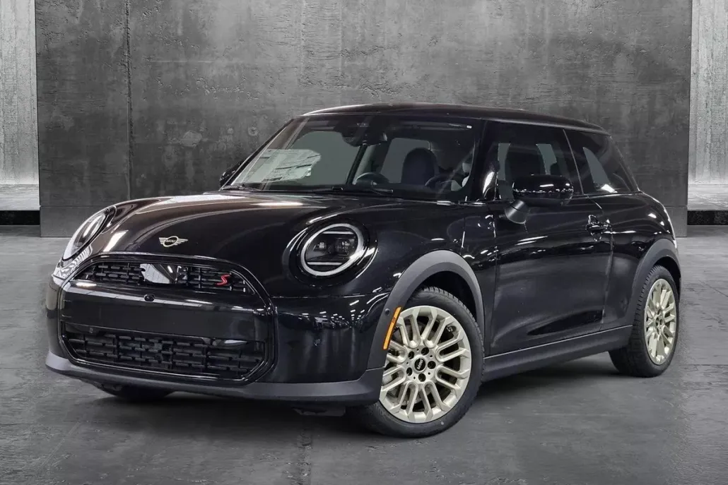 2025 Mini Cooper 2 Door Hardtop S Iconic photo 1