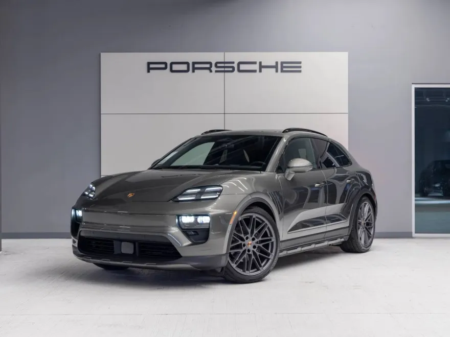2025 Porsche Macan Electric photo 1