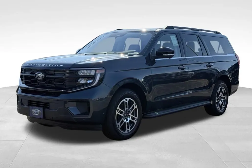 2025 Ford Expedition MAX photo 1