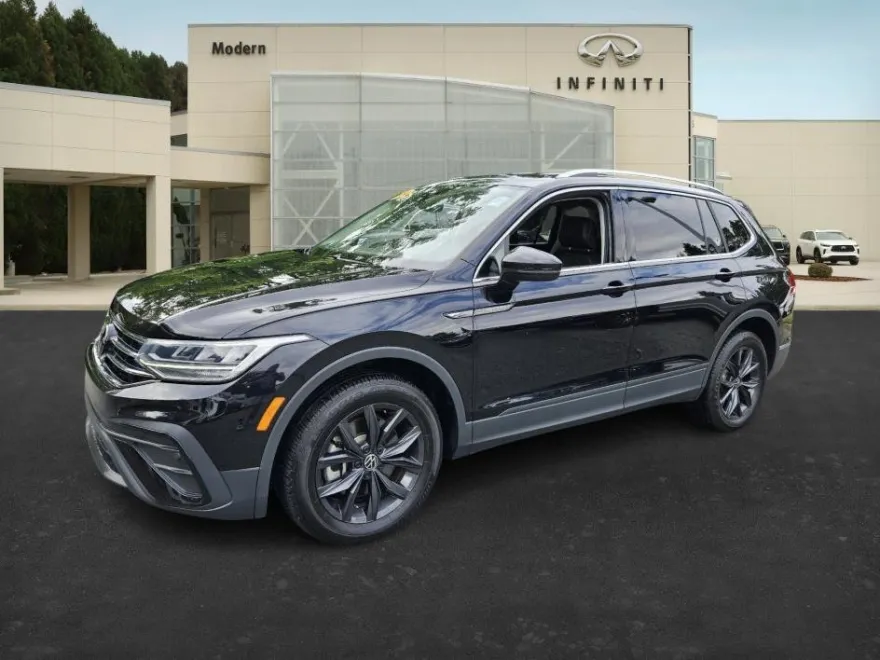 2024 Volkswagen Tiguan SE Wolfsburg Edition photo 1