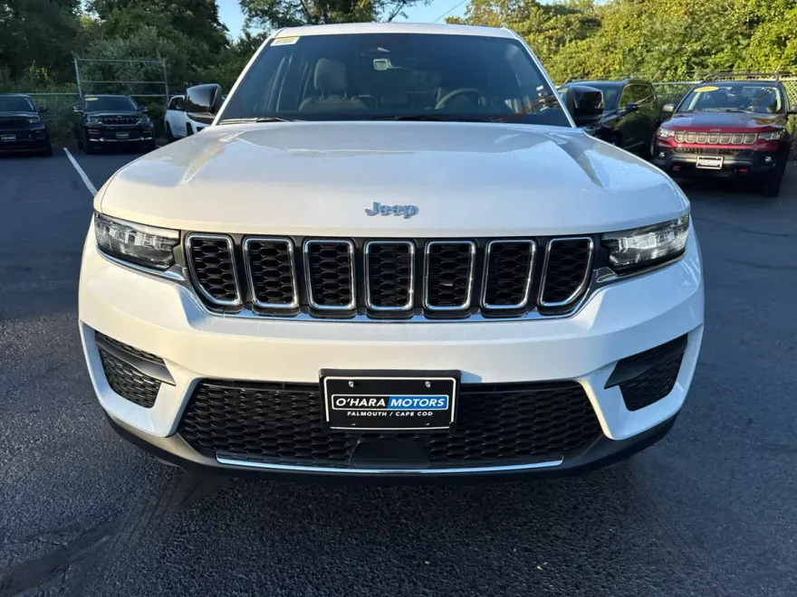 2025 Jeep Grand Cherokee Laredo X photo 1