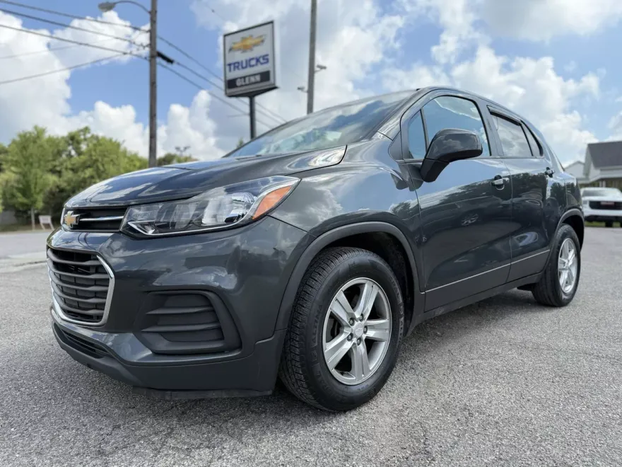 2019 Chevrolet Trax LS photo 1