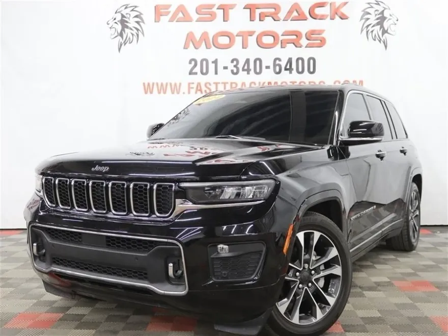2022 Jeep Grand Cherokee Overland photo 1