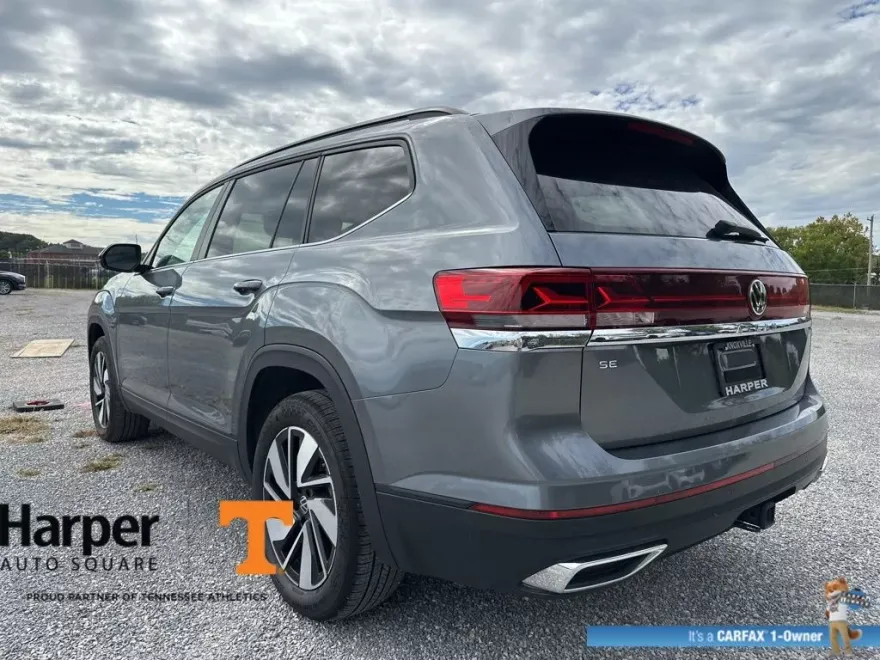 2024 Volkswagen Atlas SE Technology photo 1