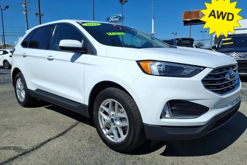 2022 Ford Edge SEL photo 1