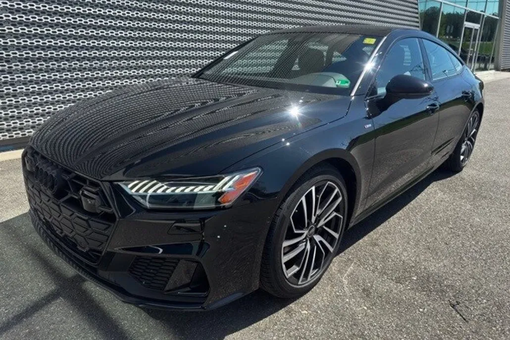 2025 Audi A7 55 Premium Plus photo 1