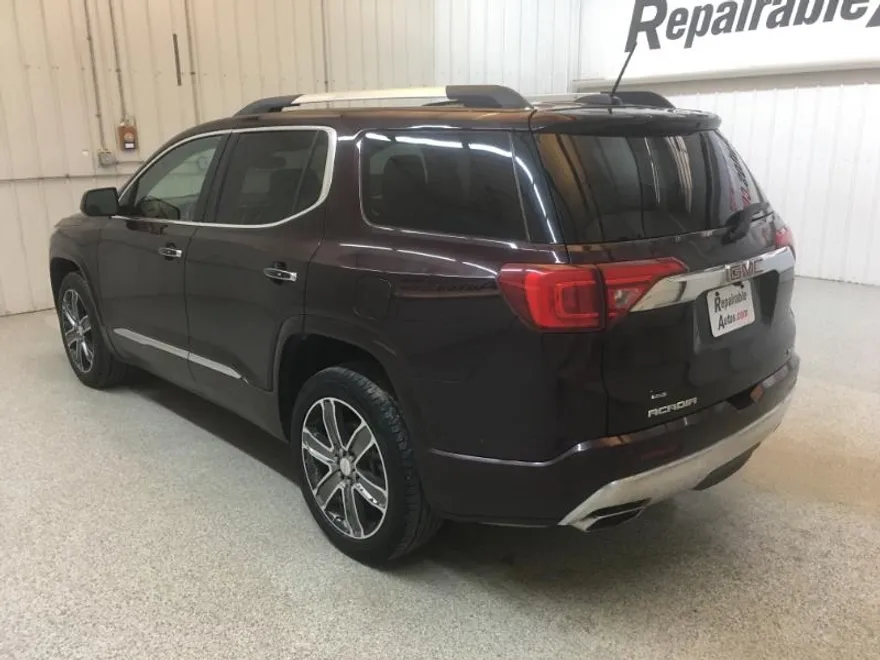 2017 Gmc Acadia Denali photo 1