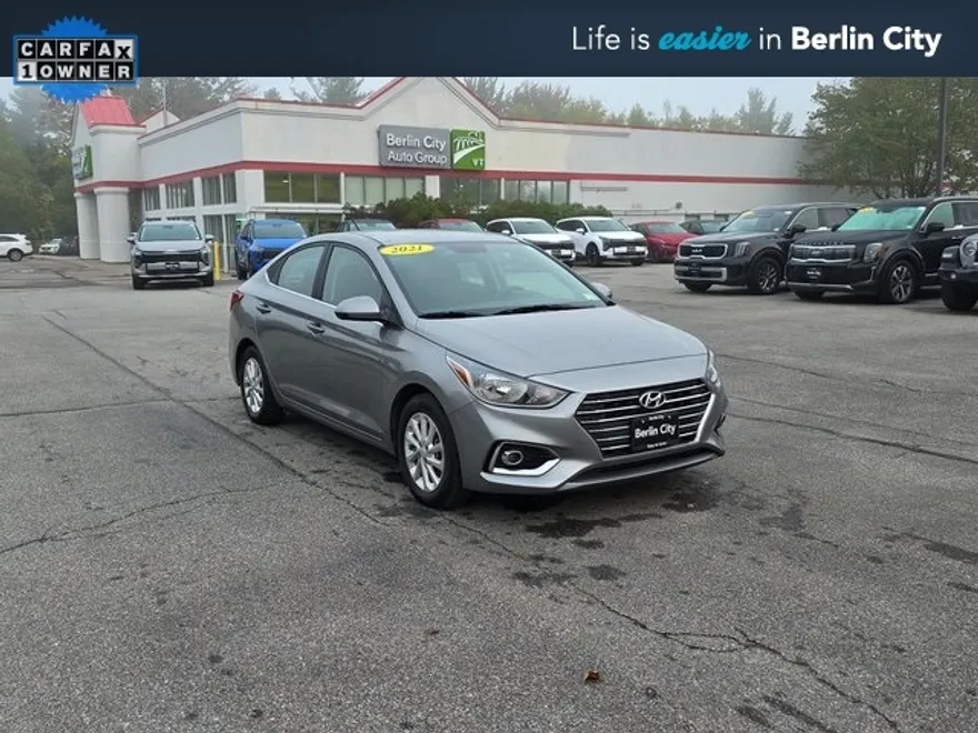 2021 Hyundai Accent SEL photo 1