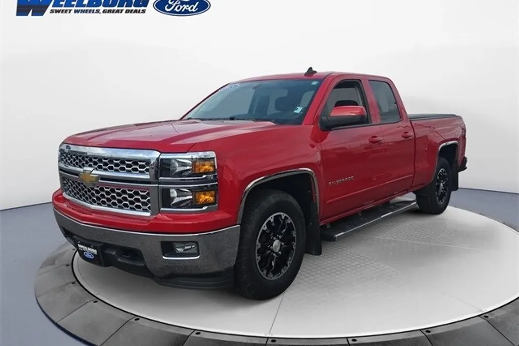 2015 Chevrolet Silverado 1500 LT photo 1