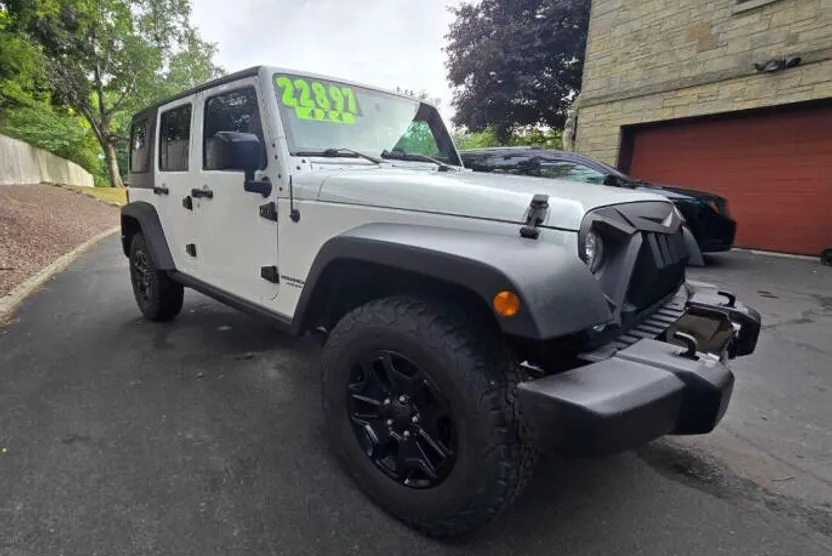 2017 Jeep Wrangler Unlimited Willys Wheeler photo 1