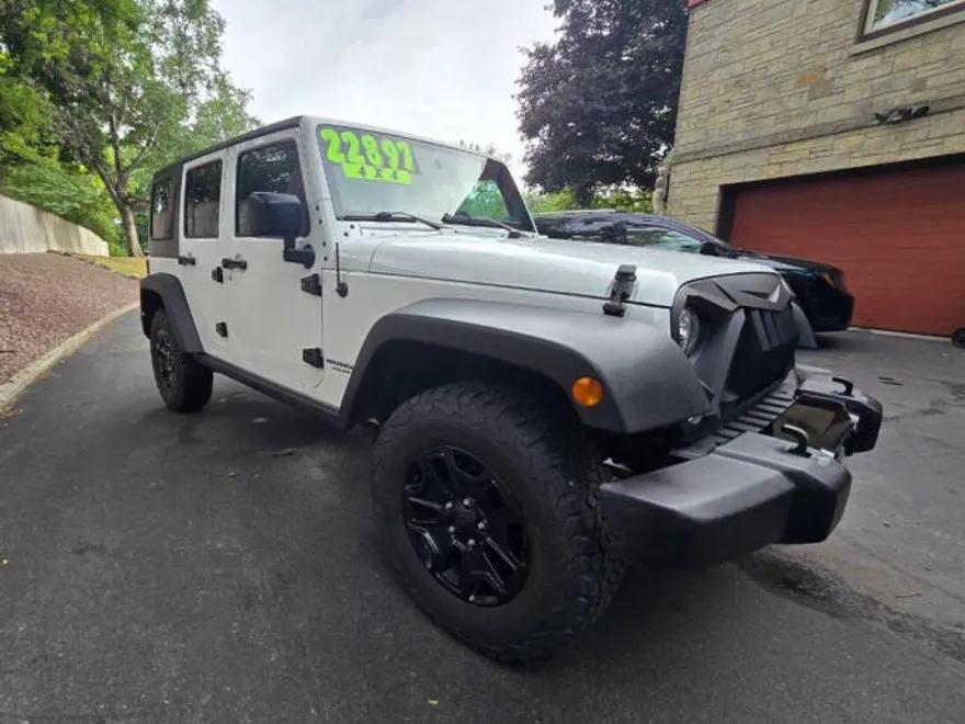 2017 Jeep Wrangler Unlimited Willys Wheeler photo 1