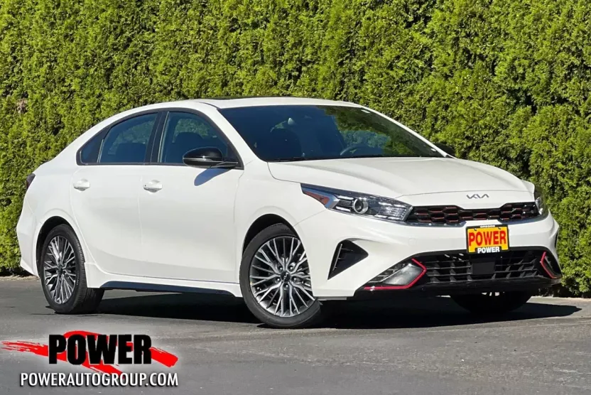 2024 Kia Forte GT-Line photo 1