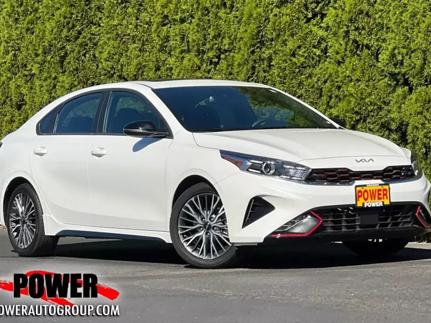 2024 Kia Forte GT-Line photo 1